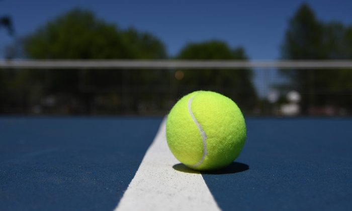 Tenis