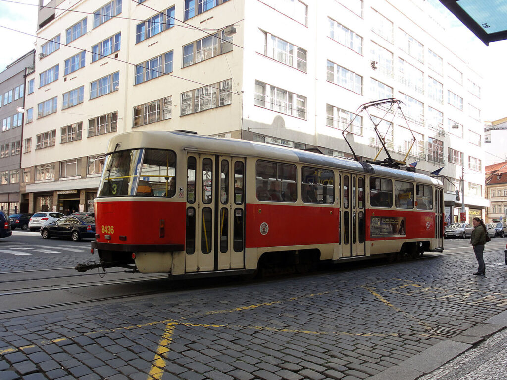 01_tram