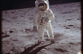 02_moon