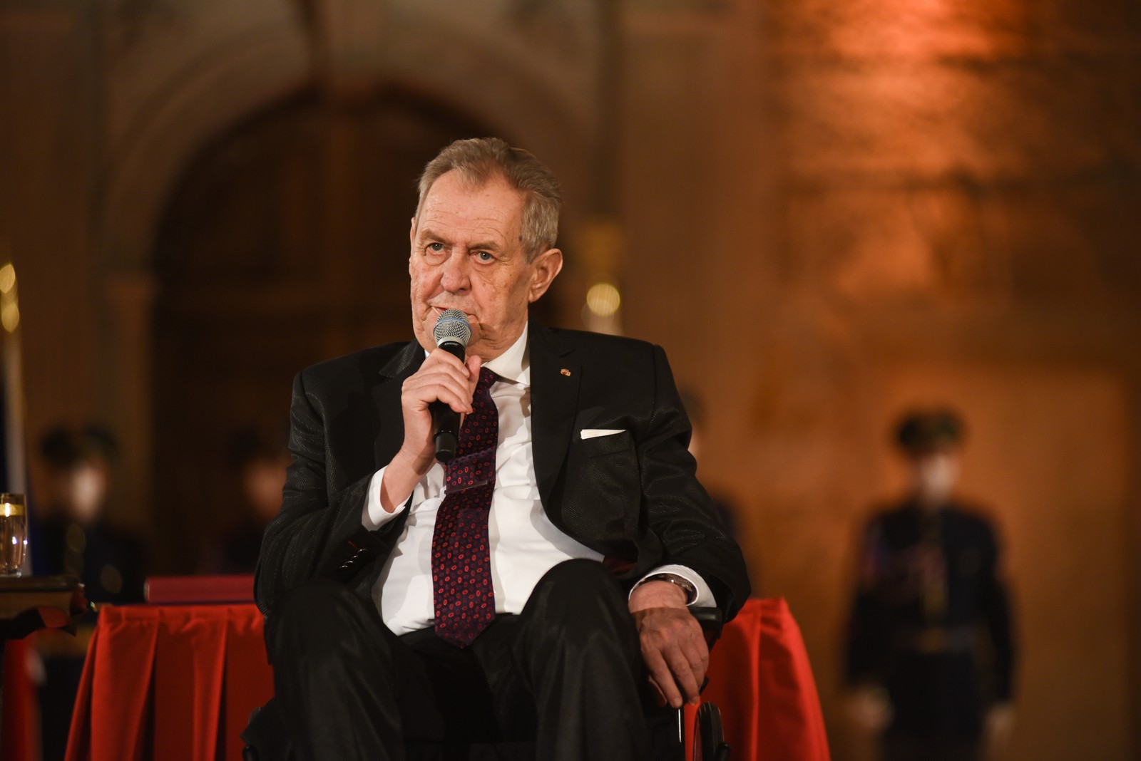 Milos Zeman | Epeníze Milos Zeman