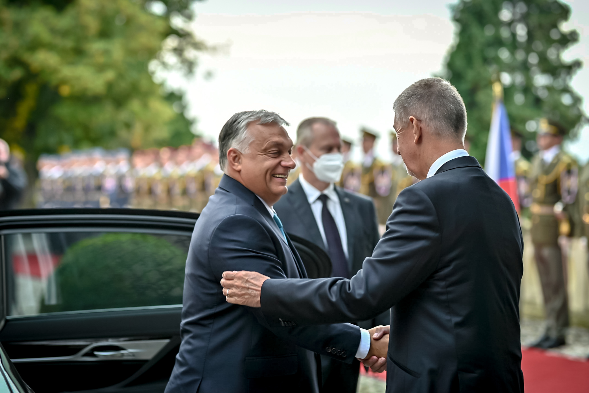Babiš a Orbán | Epeníze Babiš a Orbán