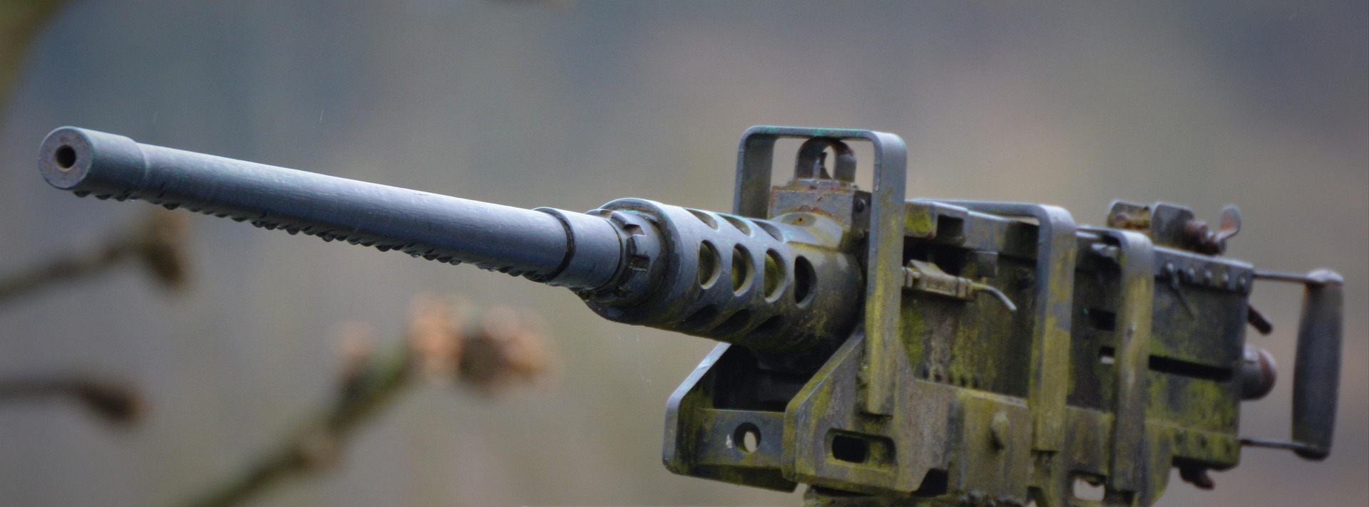 gun-678289-1920.jpg