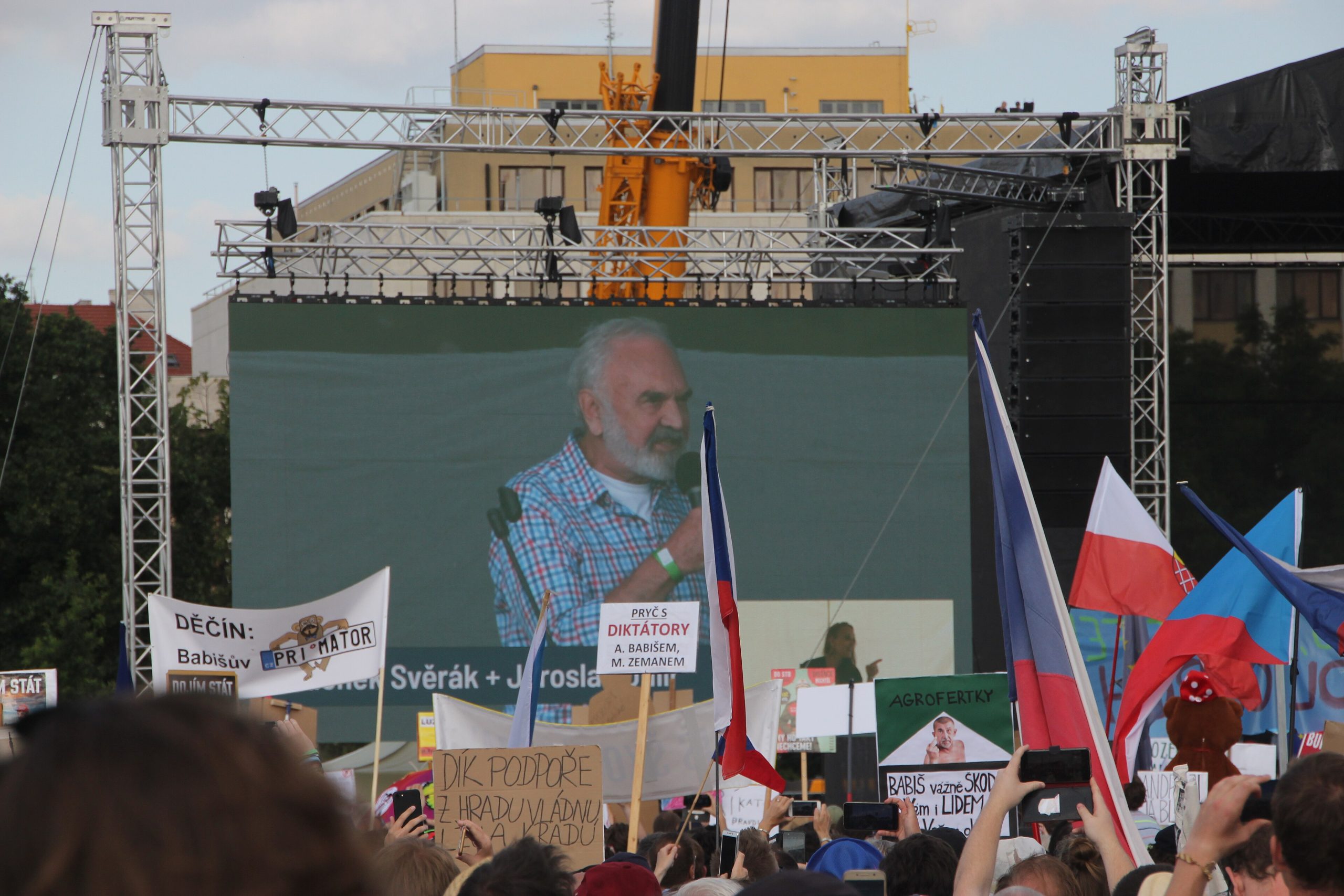 Zdeněk Svěrák | Epeníze Zdeněk Svěrák